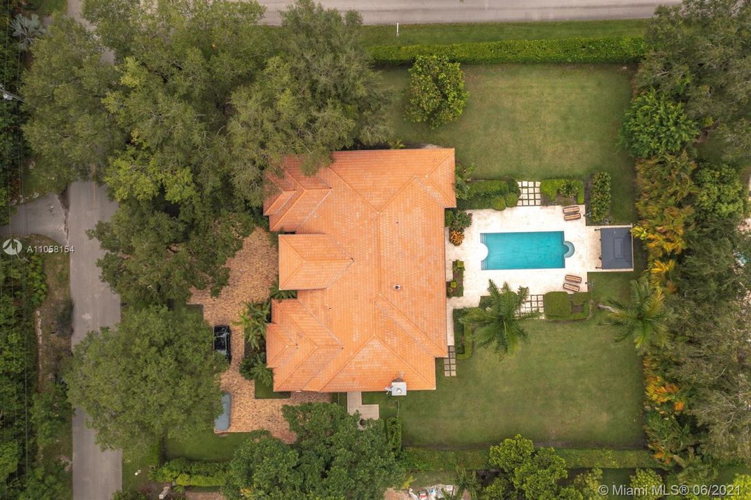 Vendido Recientemente: $1,975,000 (5 camas, 5 baños, 4101 Pies cuadrados)