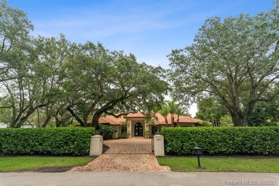 Recently Sold: $1,975,000 (5 beds, 5 baths, 4101 Square Feet)