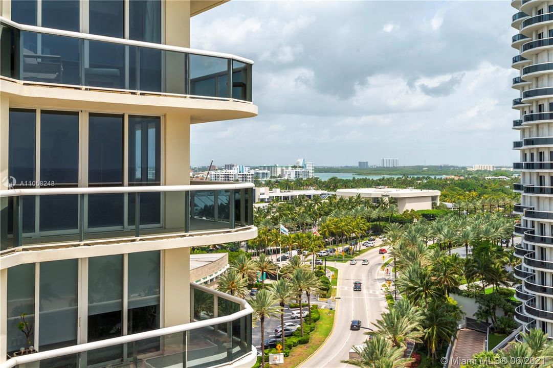 YOUR W/NW VIEW OF BAL HARBOUR SHOPS / COLLINS AVE / BAY HARBOUR ISLANDS AND INTRACOASTAL