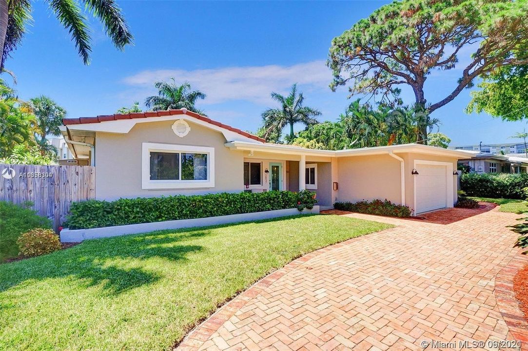 Recently Sold: $799,990 (2 beds, 2 baths, 1440 Square Feet)