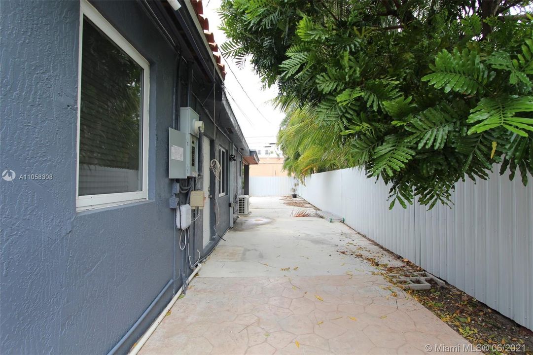 Recently Rented: $1,150 (0 beds, 1 baths, 400 Square Feet)