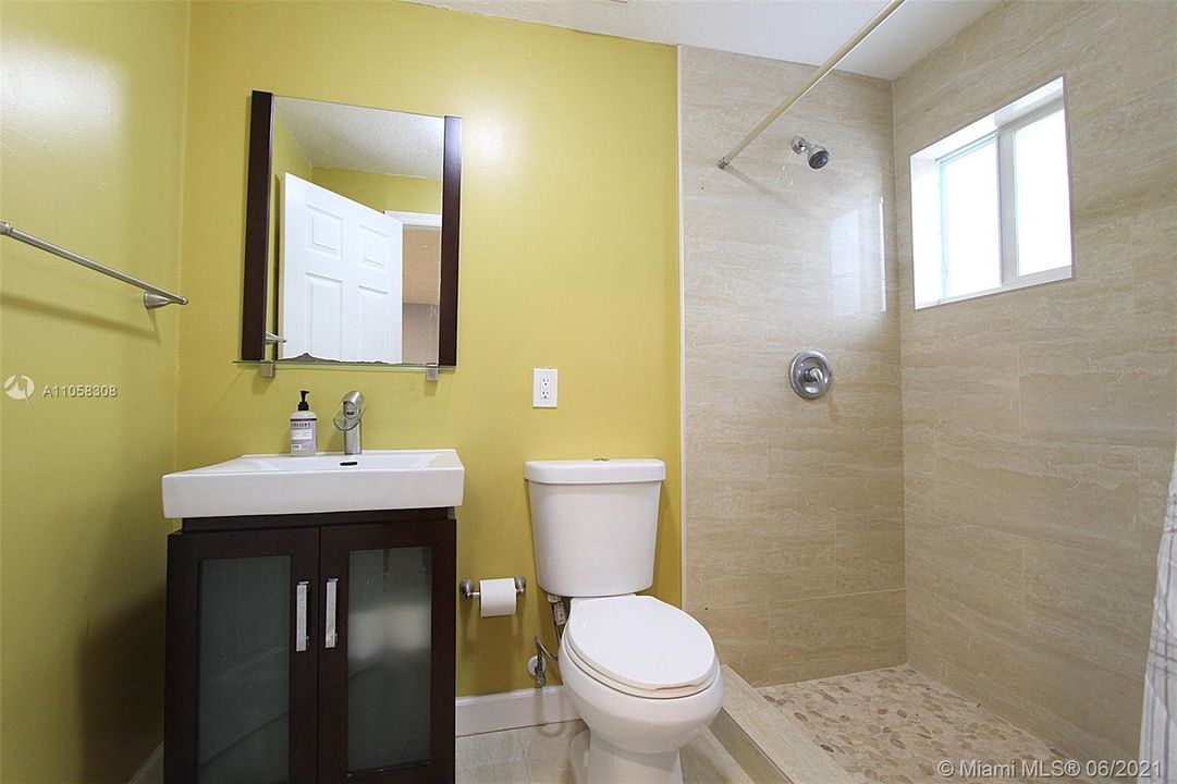 Recently Rented: $1,150 (0 beds, 1 baths, 400 Square Feet)