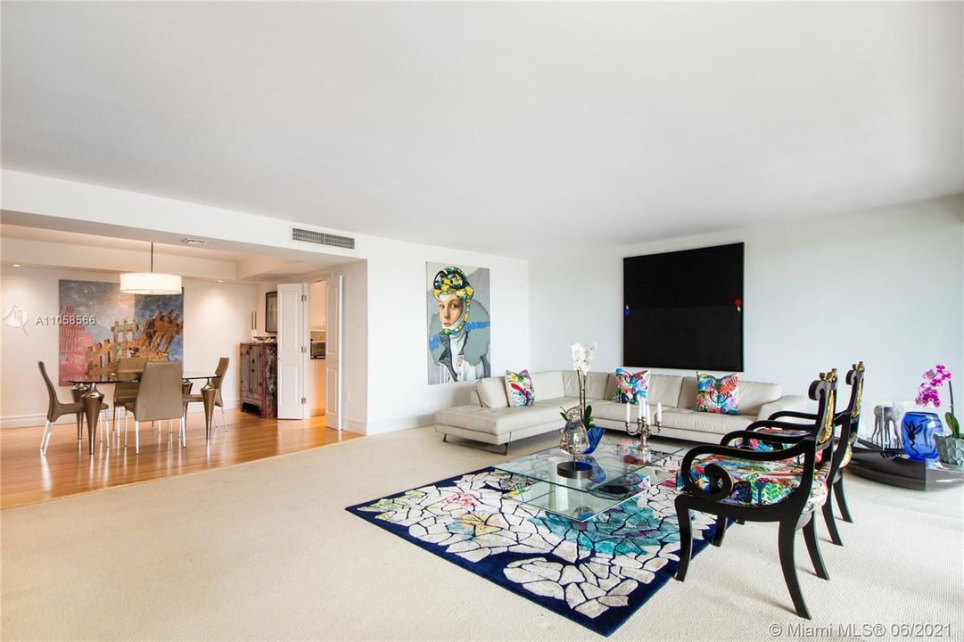 Recently Sold: $795,000 (2 beds, 2 baths, 1882 Square Feet)
