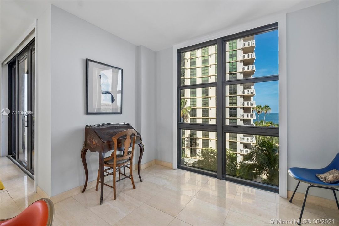 Recently Sold: $1,249,000 (3 beds, 2 baths, 1782 Square Feet)