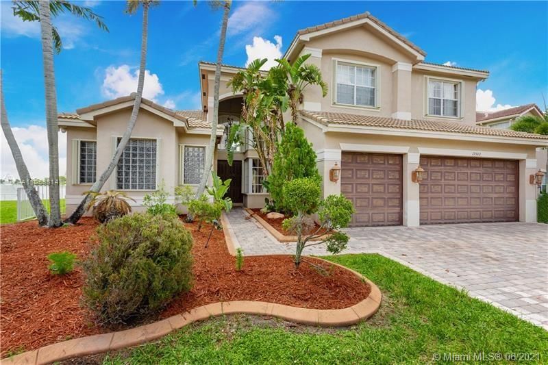 Recently Sold: $985,000 (5 beds, 5 baths, 3361 Square Feet)