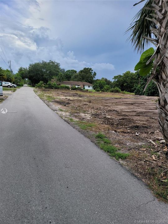 Recently Sold: $349,900 (1.00 acres)