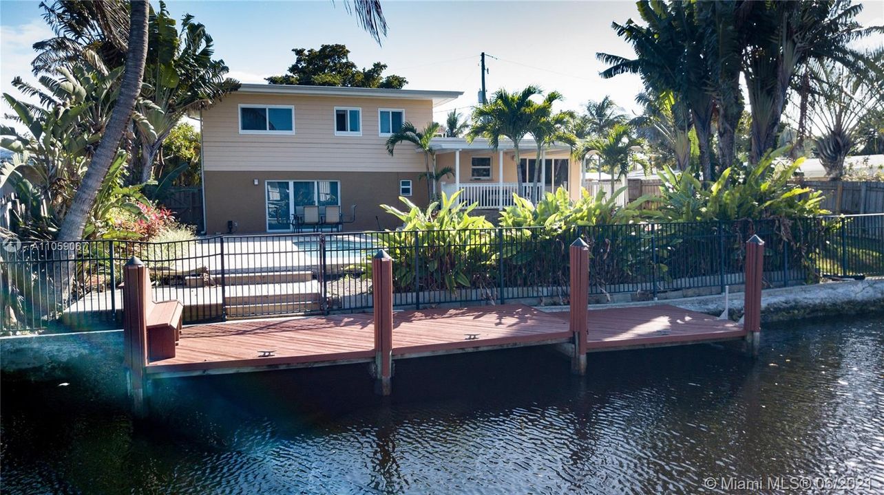 Vendido Recientemente: $700,000 (3 camas, 2 baños, 1782 Pies cuadrados)