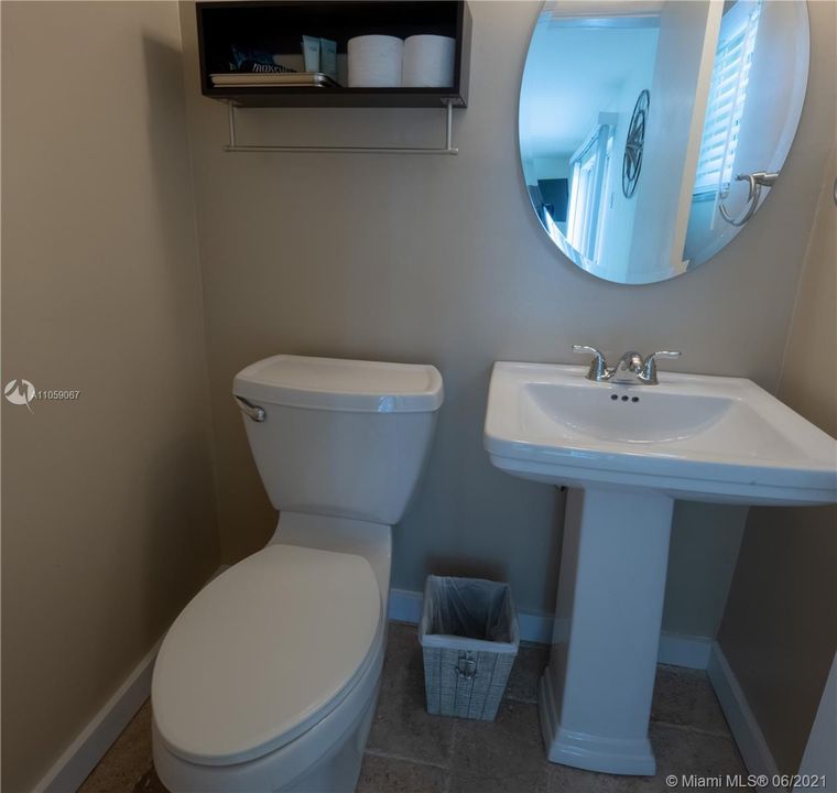 Vendido Recientemente: $700,000 (3 camas, 2 baños, 1782 Pies cuadrados)