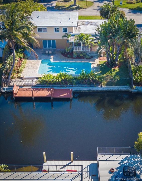 Vendido Recientemente: $700,000 (3 camas, 2 baños, 1782 Pies cuadrados)