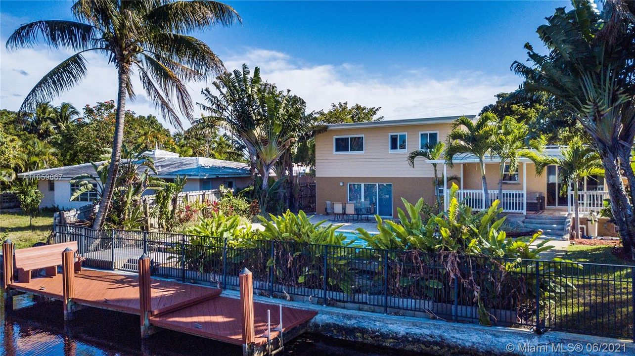 Vendido Recientemente: $700,000 (3 camas, 2 baños, 1782 Pies cuadrados)