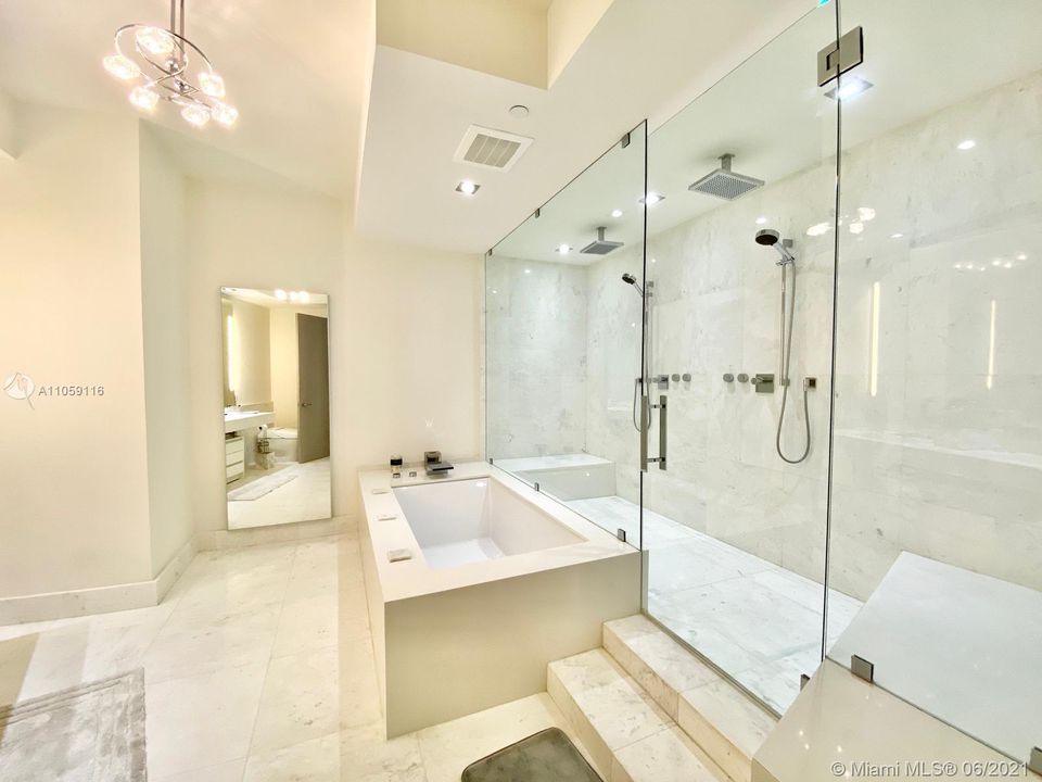 最近租的: $30,000 (4 贝兹, 4 浴室, 3171 平方英尺)
