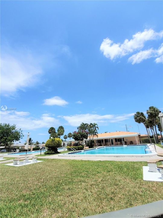 Recently Sold: $181,500 (2 beds, 1 baths, 1038 Square Feet)