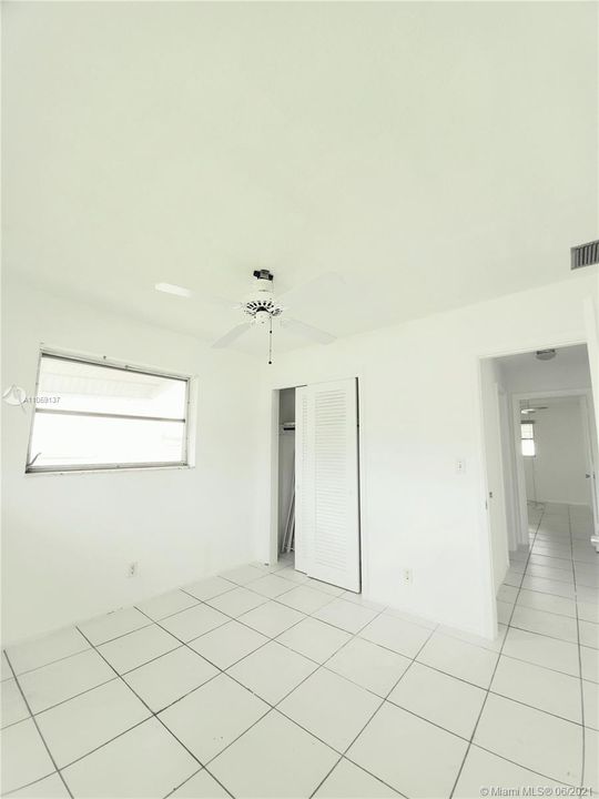 Recently Sold: $181,500 (2 beds, 1 baths, 1038 Square Feet)