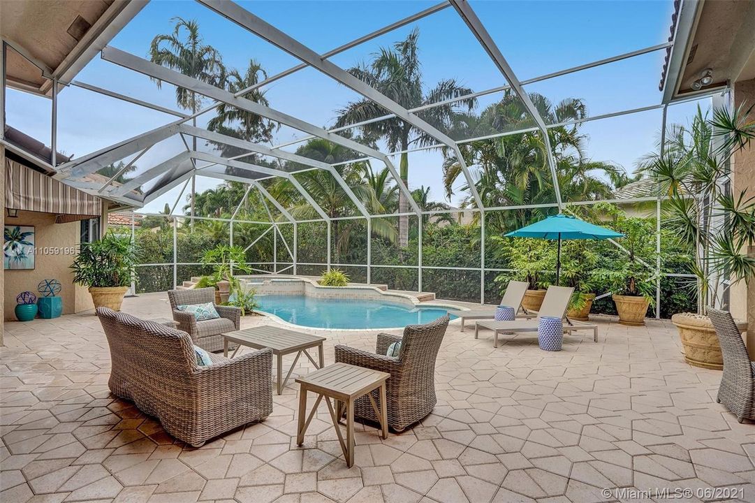 Recently Sold: $1,500,000 (5 beds, 4 baths, 4418 Square Feet)