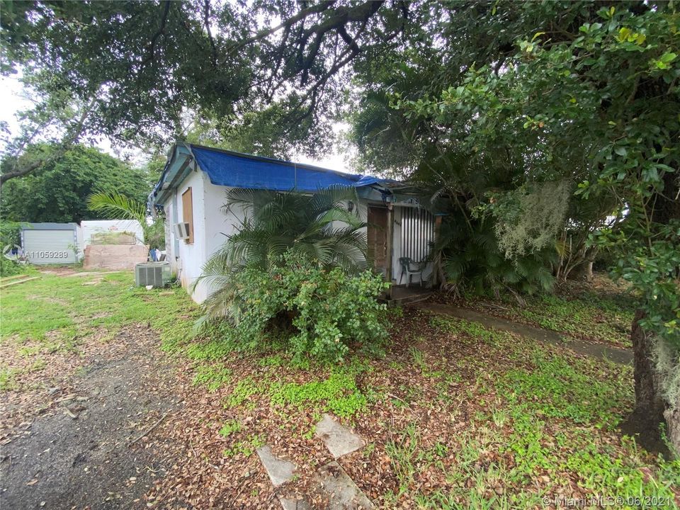 Recently Sold: $150,000 (3 beds, 1 baths, 912 Square Feet)