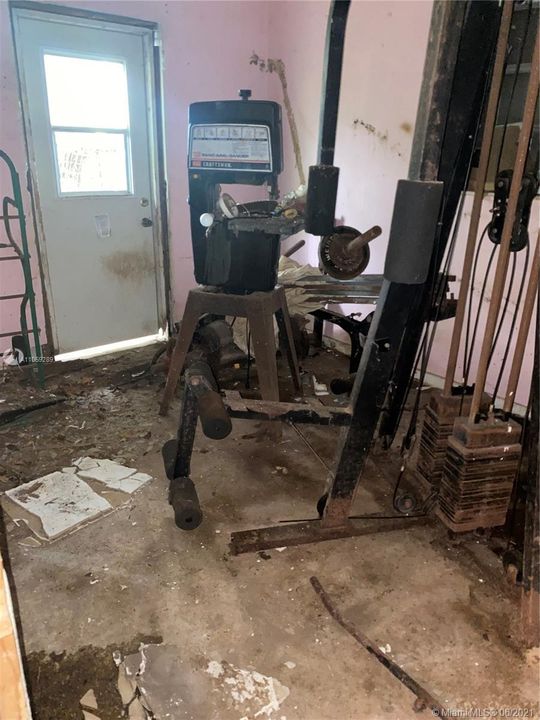 Recently Sold: $150,000 (3 beds, 1 baths, 912 Square Feet)