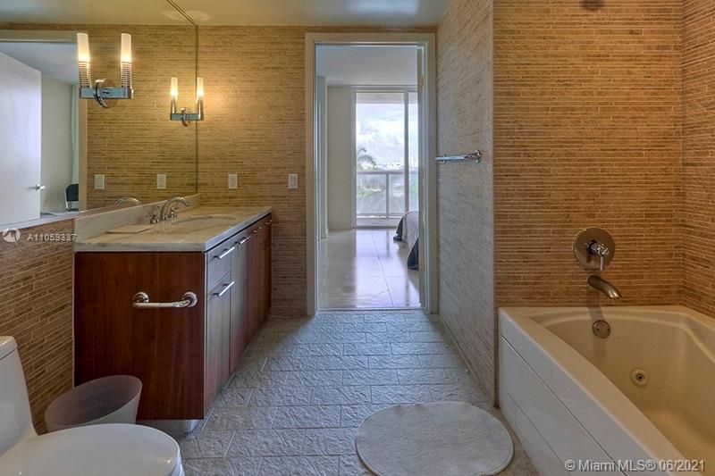 Недавно арендовано: $3,000 (1 спален, 1 ванн, 957 Квадратных фут)