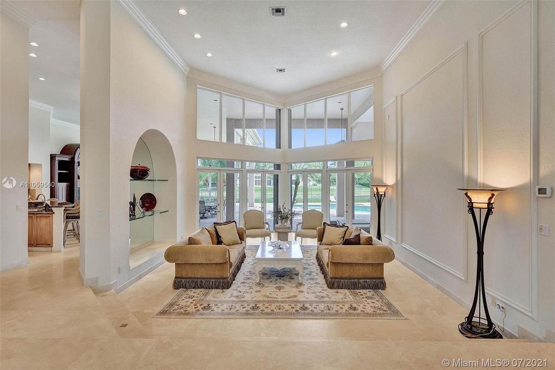 Recently Sold: $2,100,000 (5 beds, 5 baths, 5380 Square Feet)