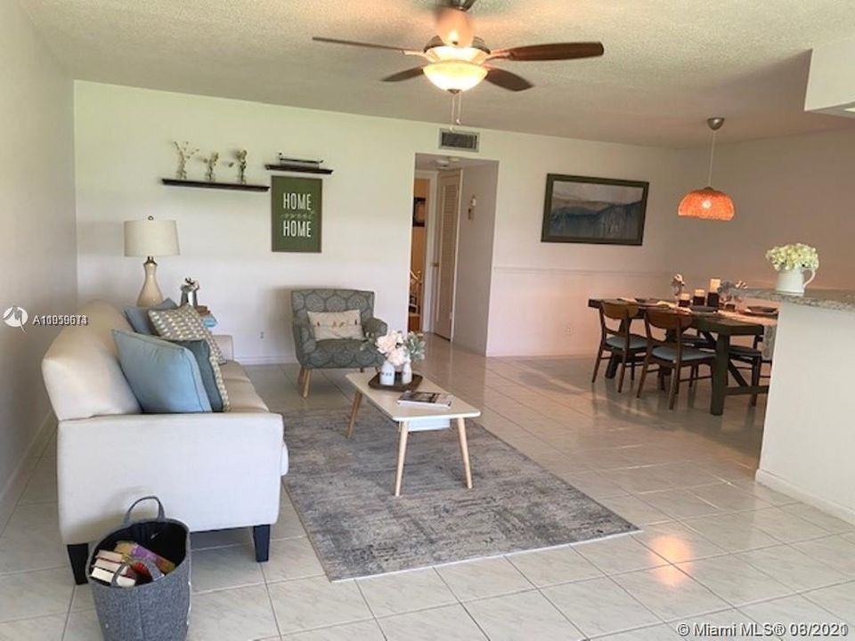 Recently Sold: $82,000 (1 beds, 1 baths, 880 Square Feet)