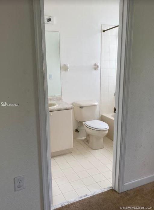 Recently Sold: $210,000 (3 beds, 3 baths, 1815 Square Feet)