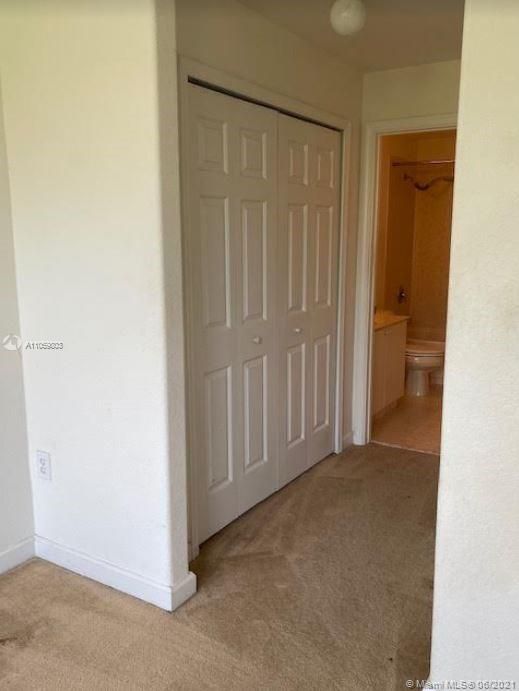 Recently Sold: $210,000 (3 beds, 3 baths, 1815 Square Feet)