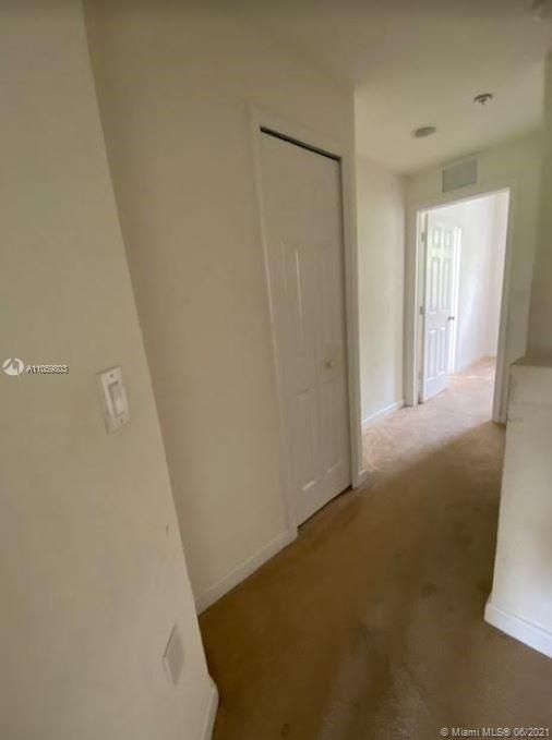 Recently Sold: $210,000 (3 beds, 3 baths, 1815 Square Feet)