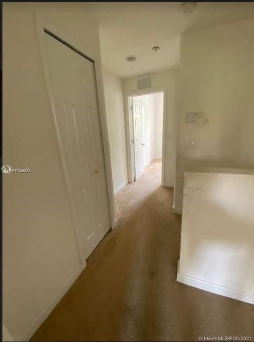 Recently Sold: $210,000 (3 beds, 3 baths, 1815 Square Feet)