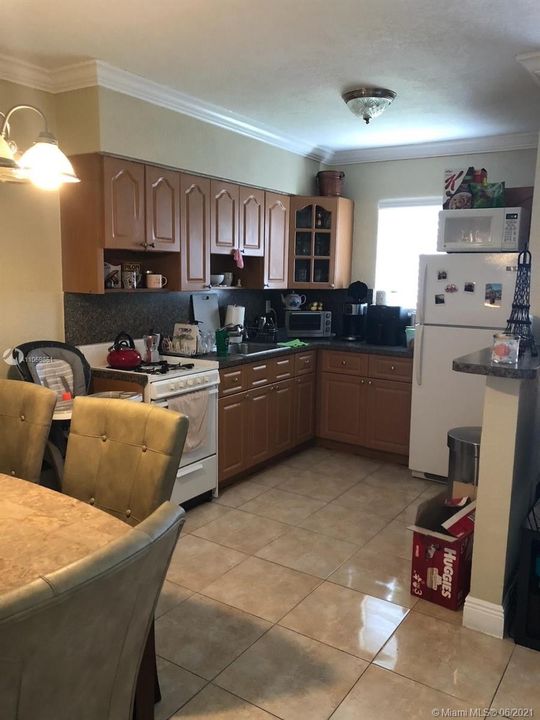 Recently Sold: $140,000 (1 beds, 1 baths, 623 Square Feet)