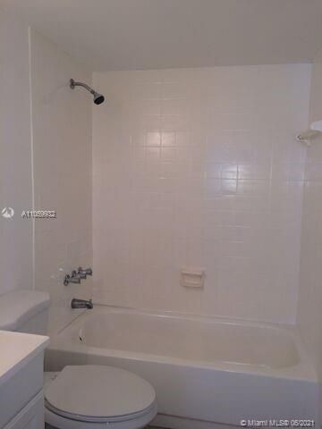 Recently Rented: $1,390 (1 beds, 1 baths, 542 Square Feet)