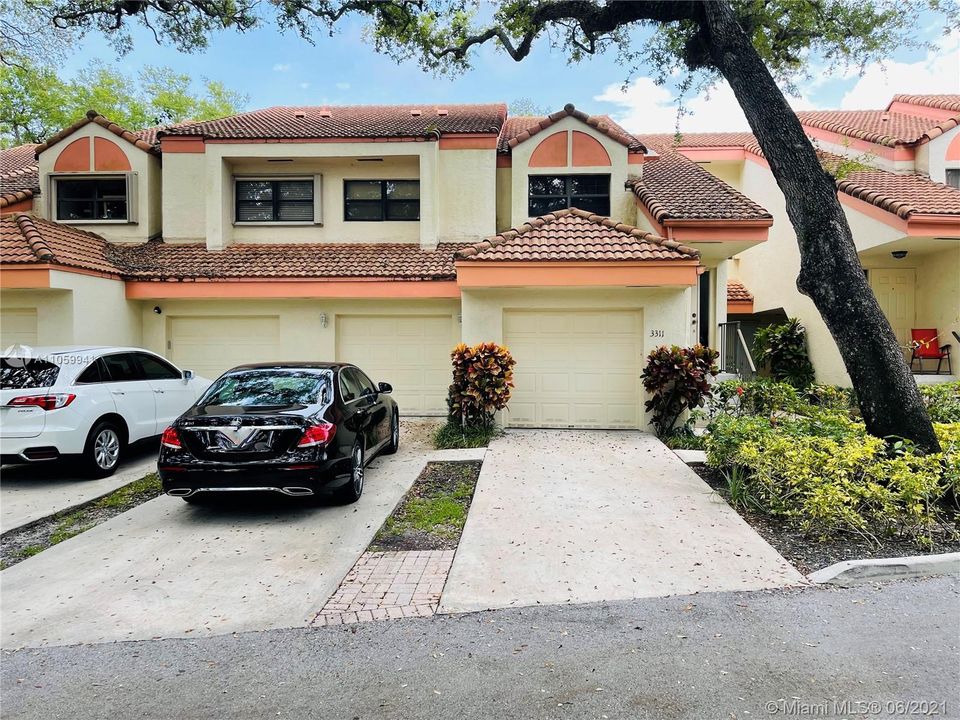 Recently Sold: $329,000 (2 beds, 2 baths, 1238 Square Feet)