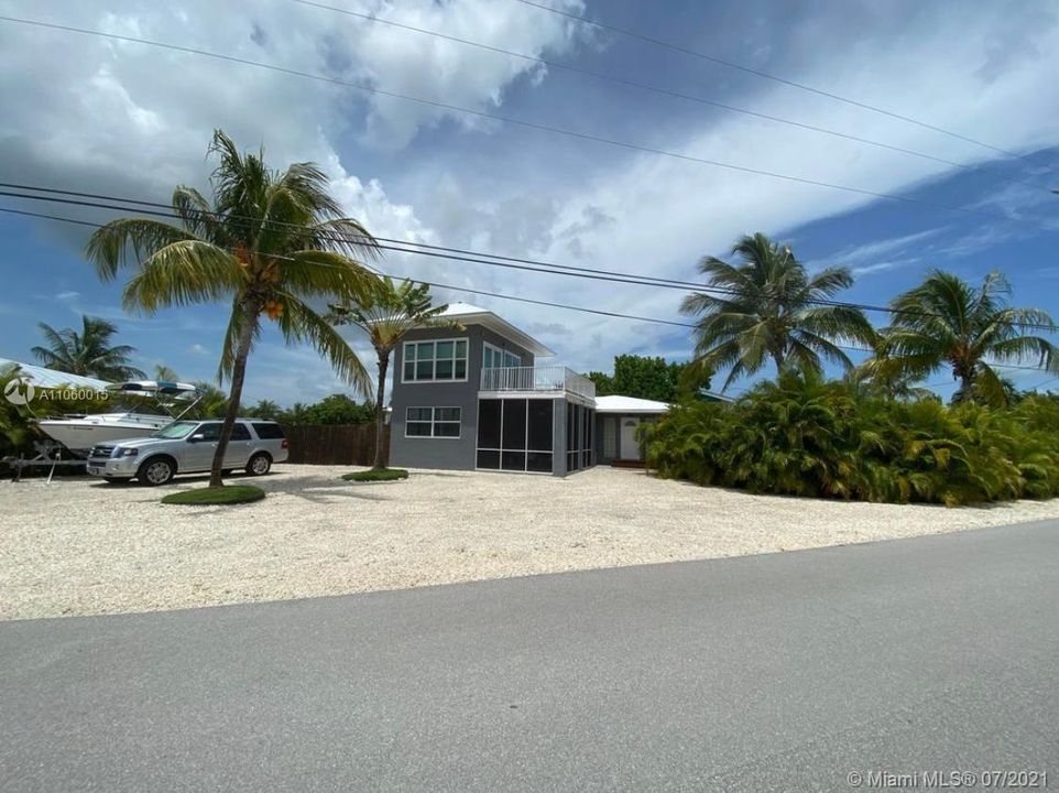 最近租的: $4,200 (3 贝兹, 3 浴室, 1611 平方英尺)