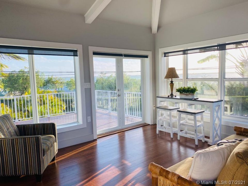 最近租的: $4,200 (3 贝兹, 3 浴室, 1611 平方英尺)