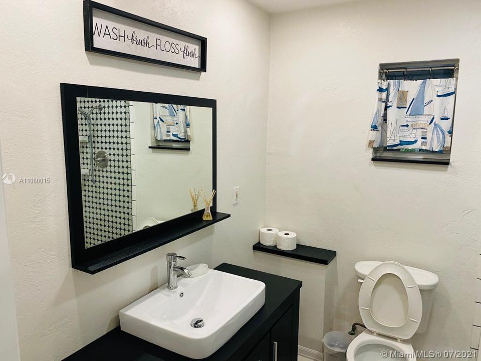 最近租的: $4,200 (3 贝兹, 3 浴室, 1611 平方英尺)