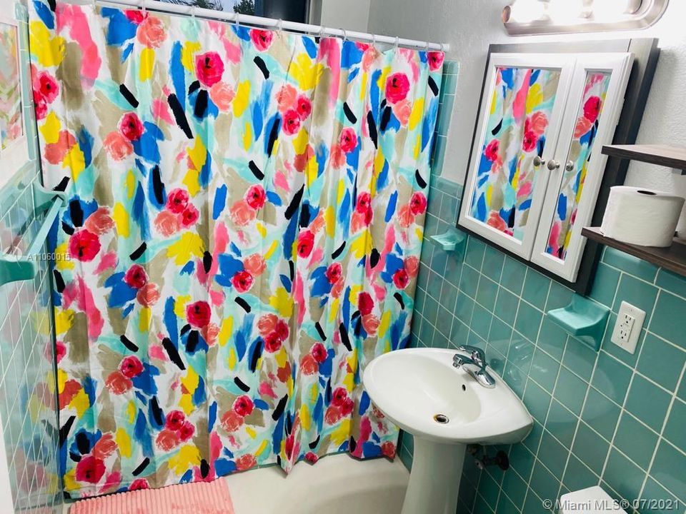 最近租的: $4,200 (3 贝兹, 3 浴室, 1611 平方英尺)