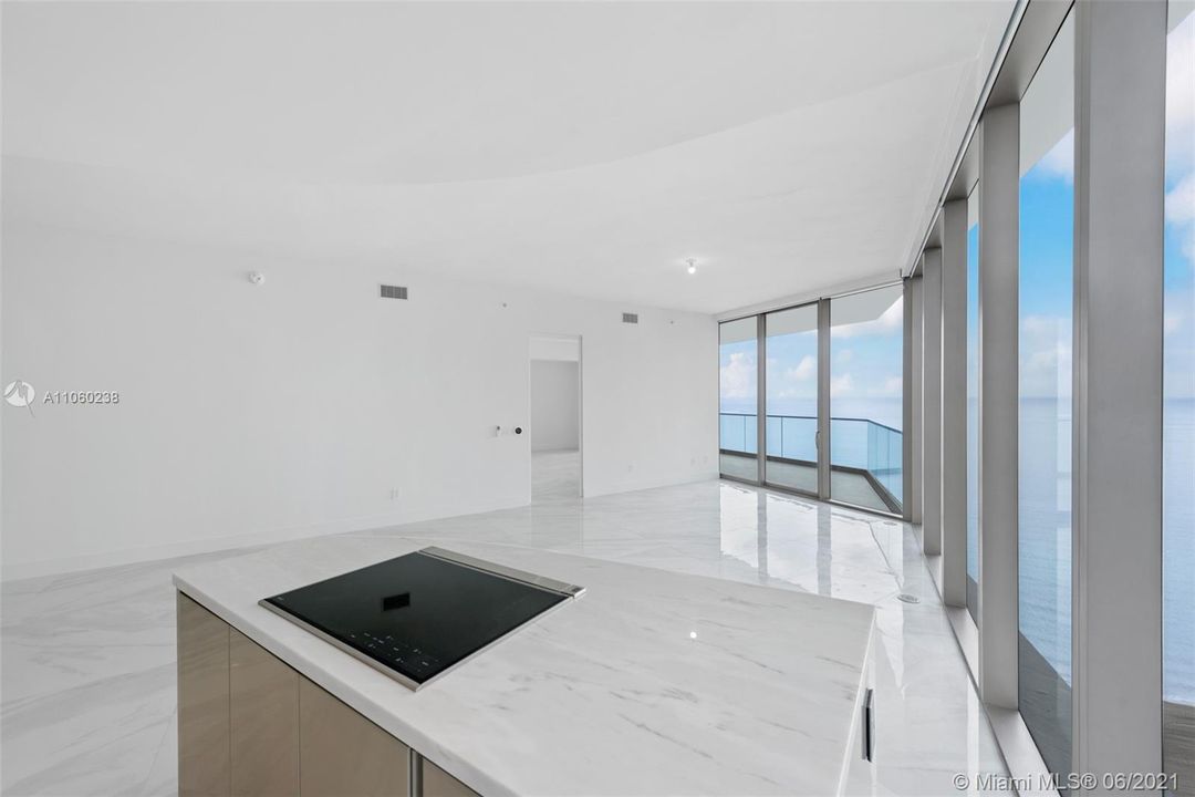 Recently Sold: $2,225,000 (2 beds, 2 baths, 1588 Square Feet)
