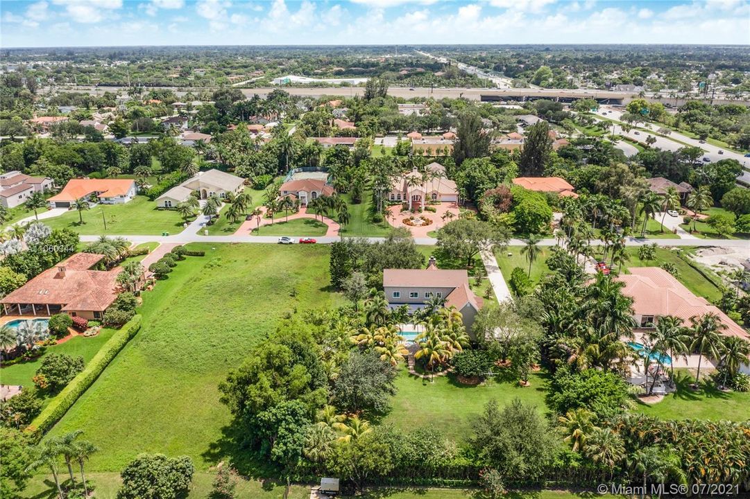 Recently Sold: $1,399,000 (5 beds, 4 baths, 3406 Square Feet)