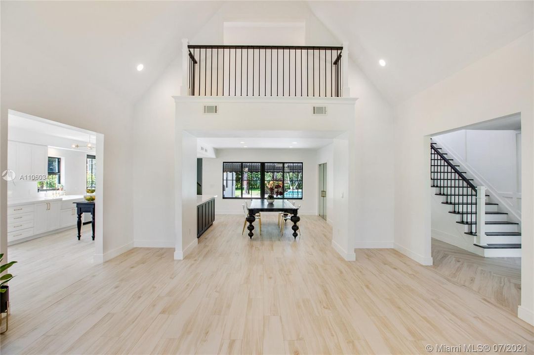 Recently Sold: $1,399,000 (5 beds, 4 baths, 3406 Square Feet)