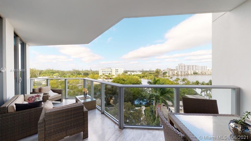 Recently Sold: $799,000 (2 beds, 3 baths, 1756 Square Feet)