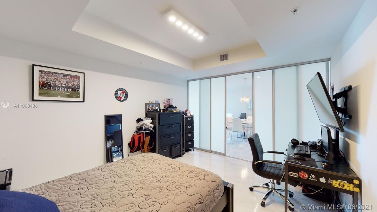 Recently Sold: $799,000 (2 beds, 3 baths, 1756 Square Feet)