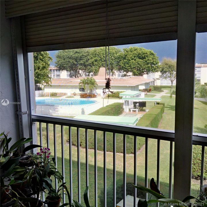 Recently Sold: $69,900 (1 beds, 1 baths, 757 Square Feet)