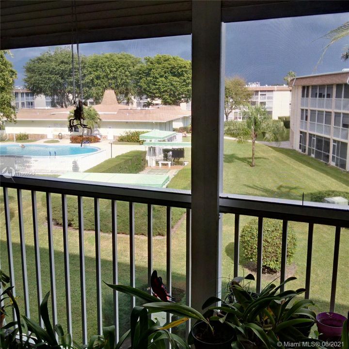 Recently Sold: $69,900 (1 beds, 1 baths, 757 Square Feet)