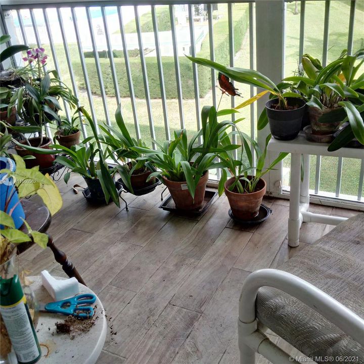Recently Sold: $69,900 (1 beds, 1 baths, 757 Square Feet)