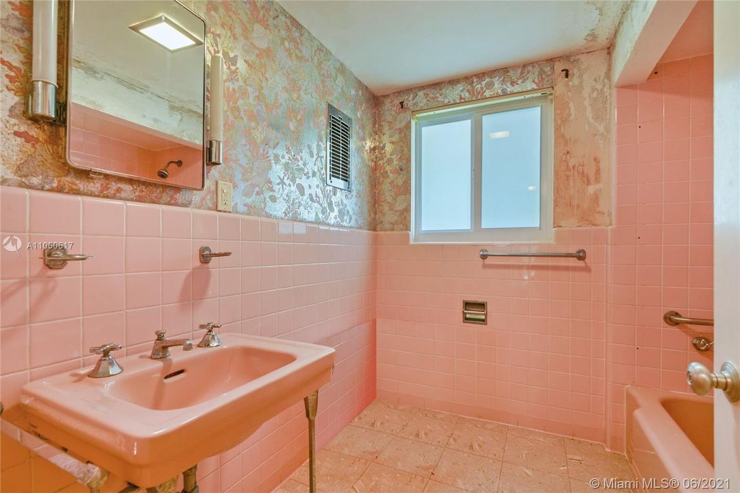 最近售出: $249,000 (2 贝兹, 2 浴室, 1400 平方英尺)