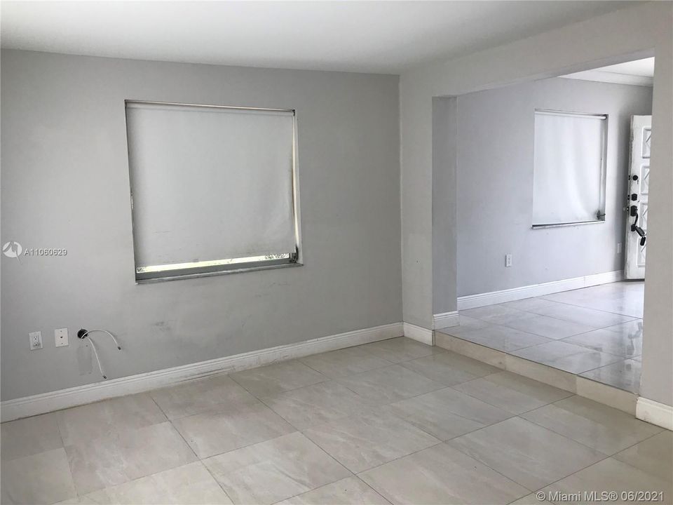 Recently Rented: $1,100 (2 beds, 1 baths, 828 Square Feet)