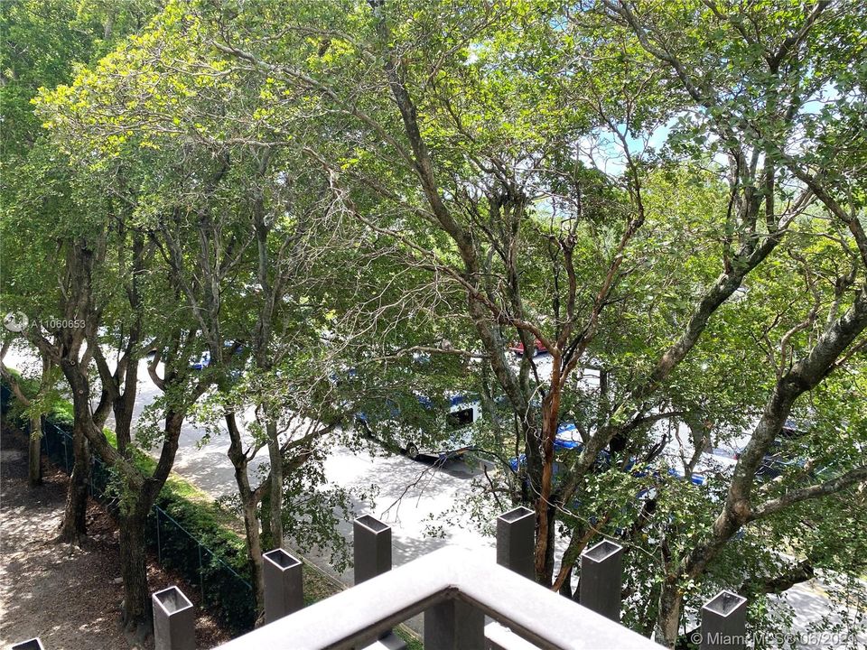 Recently Rented: $1,450 (2 beds, 1 baths, 760 Square Feet)