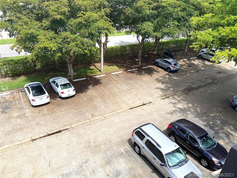 Recently Rented: $1,450 (2 beds, 1 baths, 760 Square Feet)