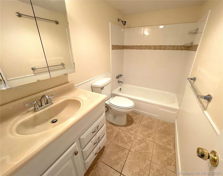 最近租的: $1,695 (2 贝兹, 2 浴室, 952 平方英尺)