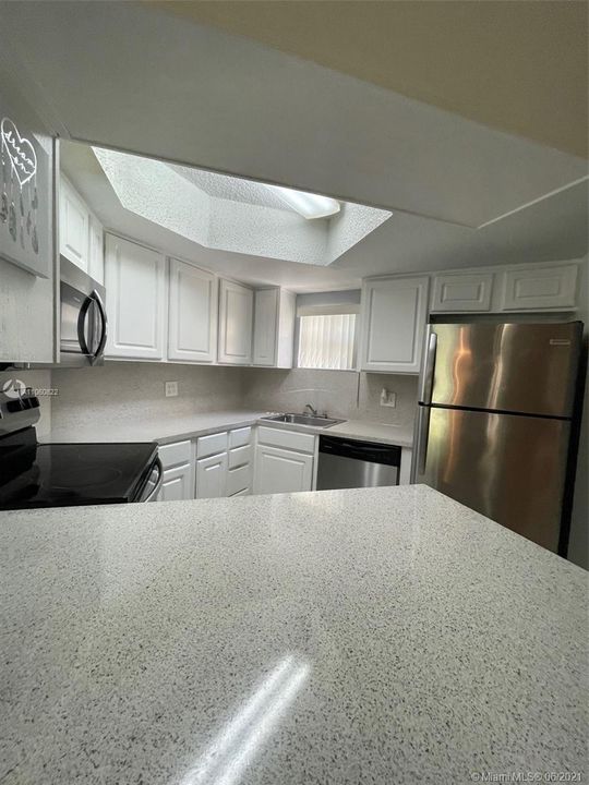 Recently Rented: $1,500 (1 beds, 1 baths, 810 Square Feet)