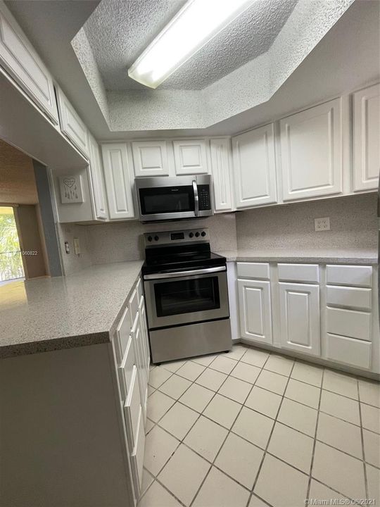 Recently Rented: $1,500 (1 beds, 1 baths, 810 Square Feet)