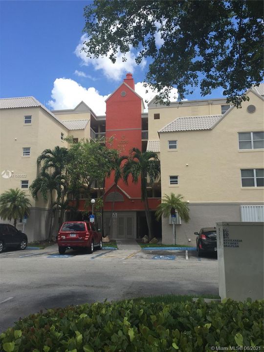 Recently Rented: $1,500 (1 beds, 1 baths, 810 Square Feet)
